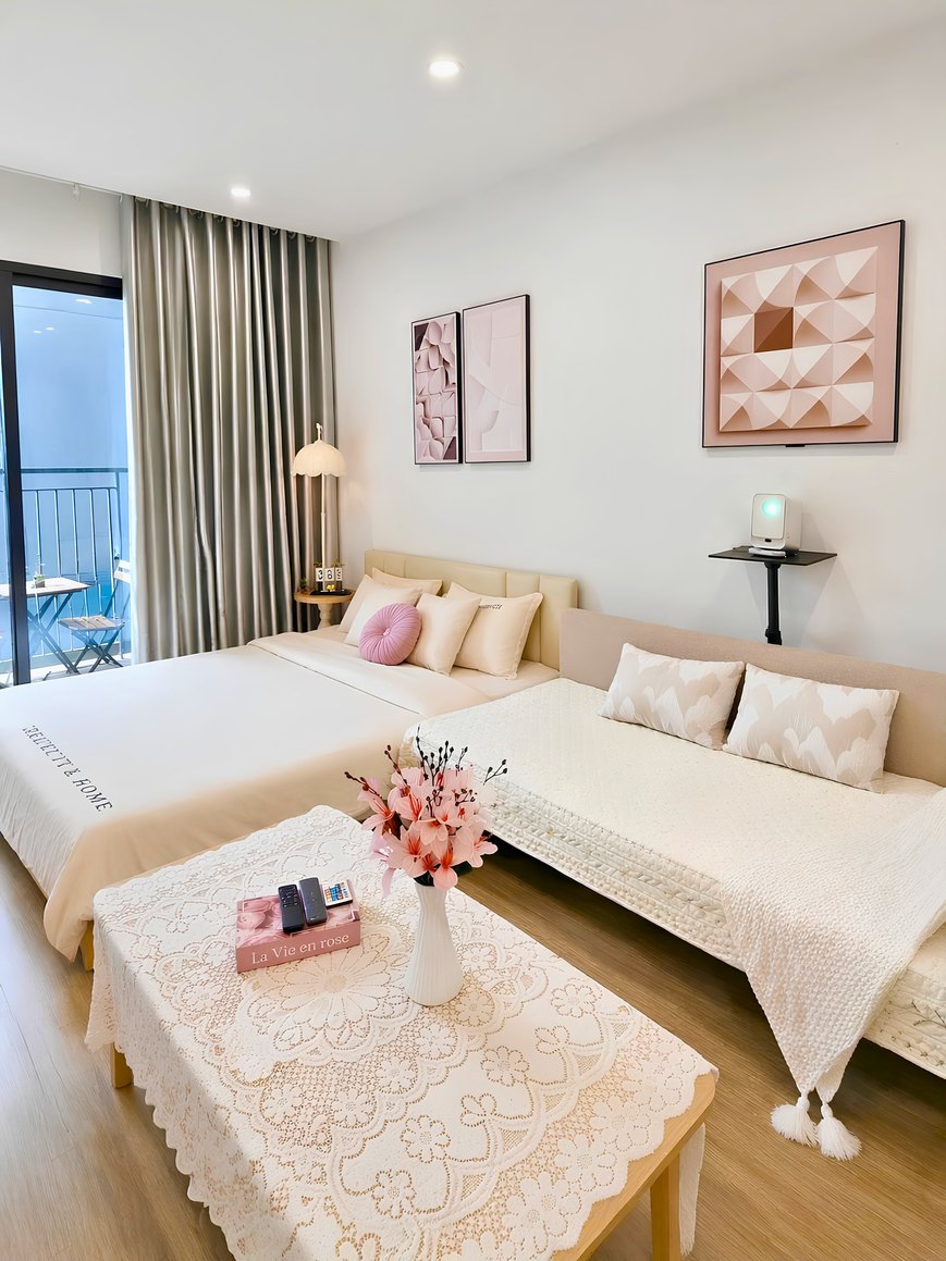 Twin Bedroom Layout — Studio Apartment